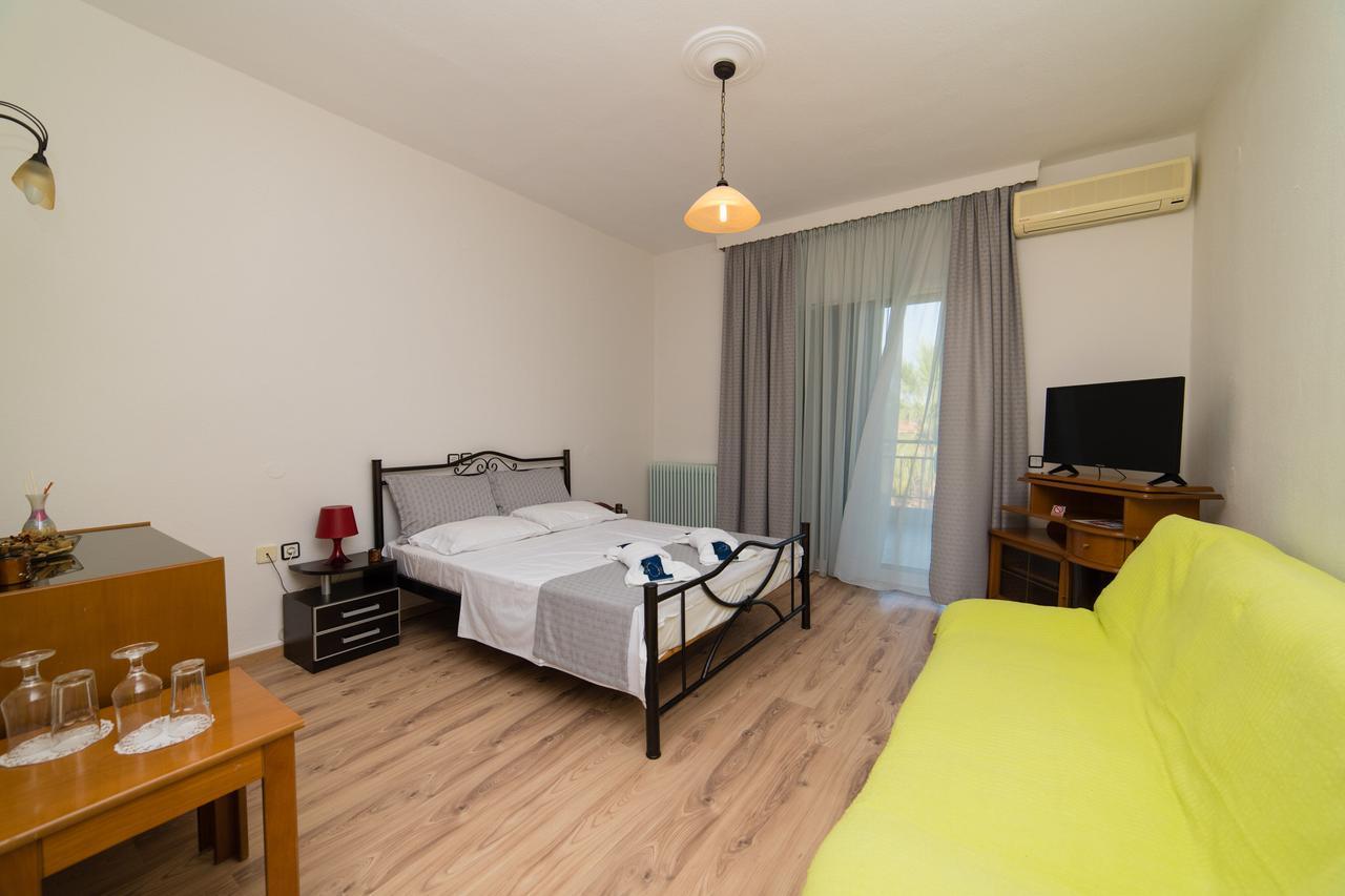 Athina Resort Аспровалта Екстериор снимка
